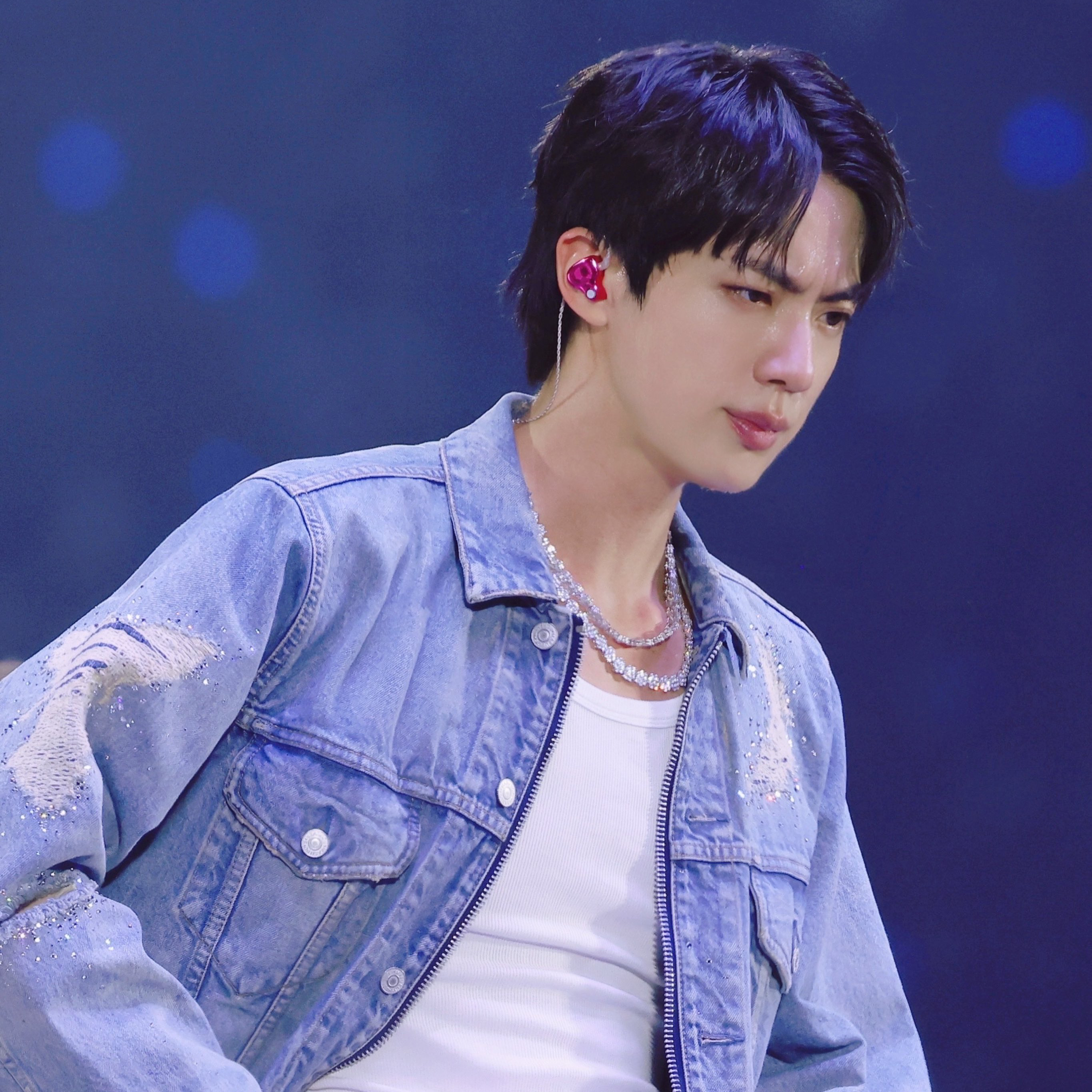 Behind-the-scenes cut of Jin (BTS)