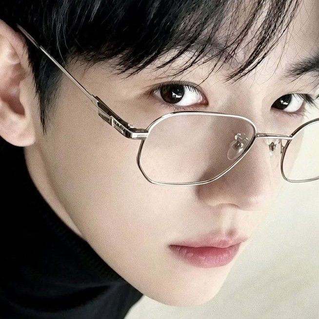 伯賢 (EXO)的幕後花絮