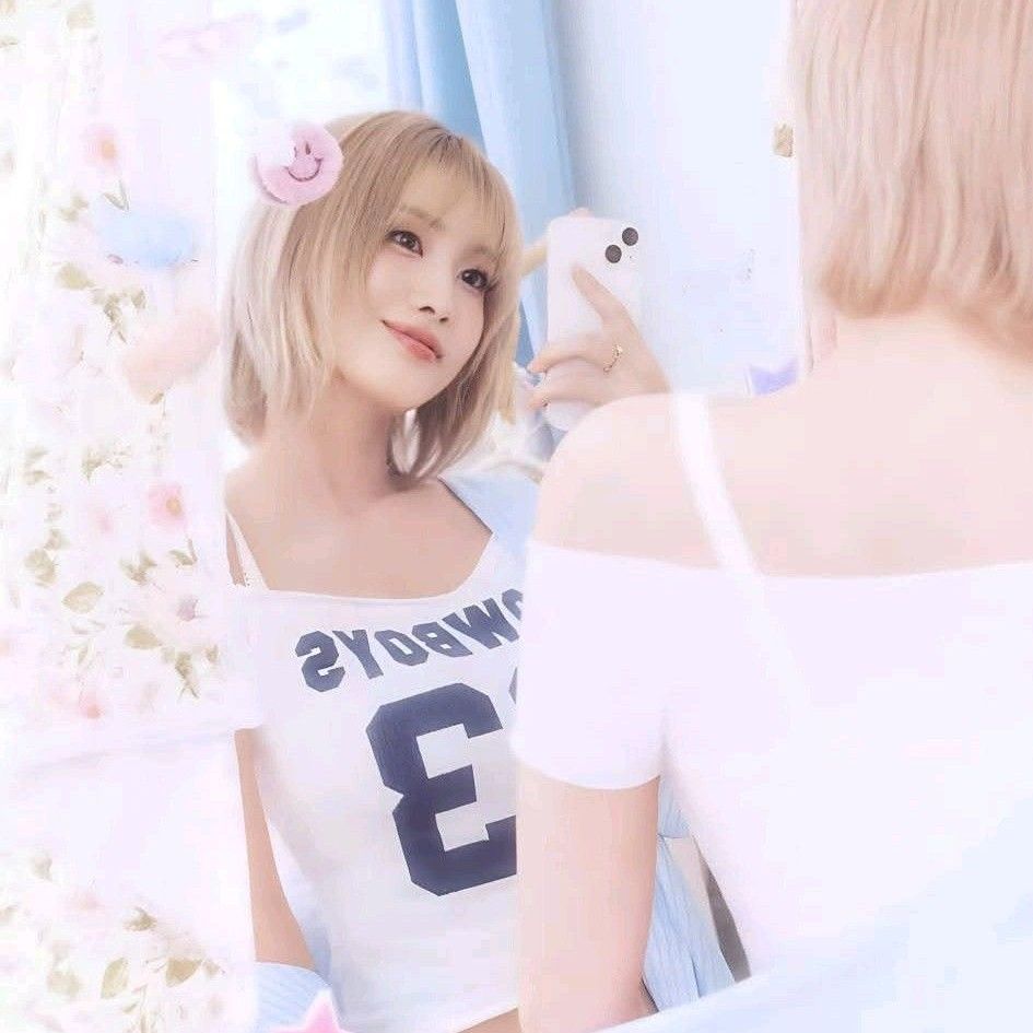 모모 (TWICE)의 최신 사진