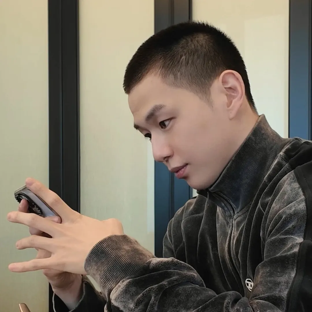 강다니엘 최근 활동샷