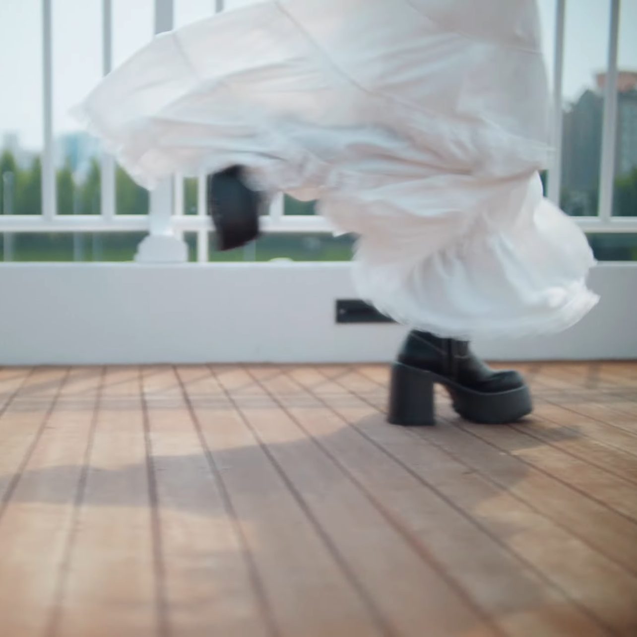 모모 (TWICE)의 비하인드 컷