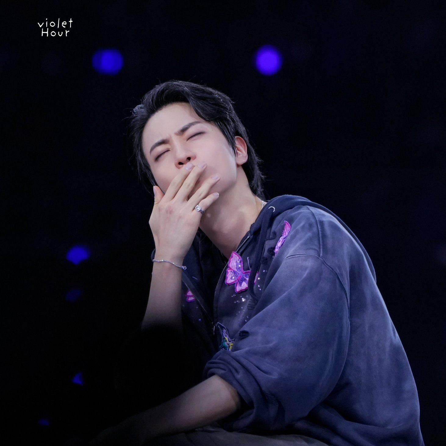 Potret di balik layar Jin (BTS)