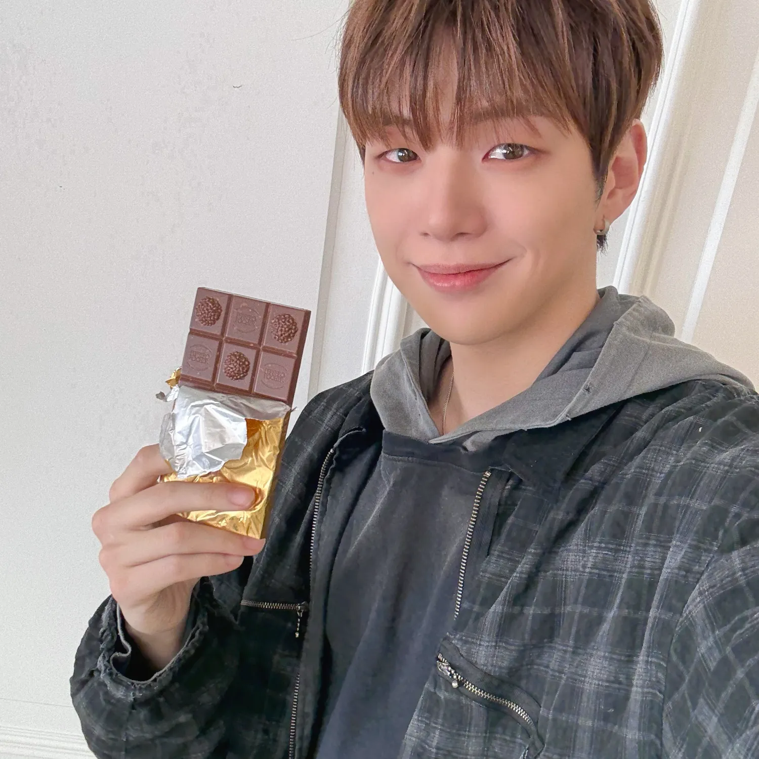 A moment captured by Kang Daniel's fan