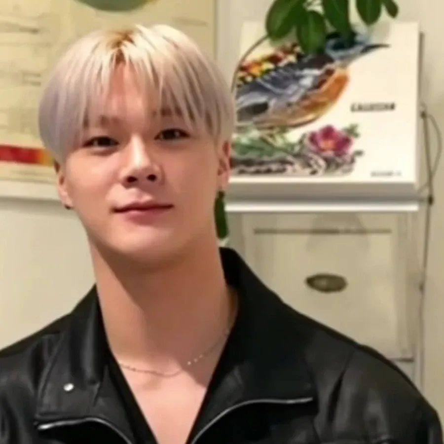 Behind-the-scenes cut of Moonbin (ASTRO)