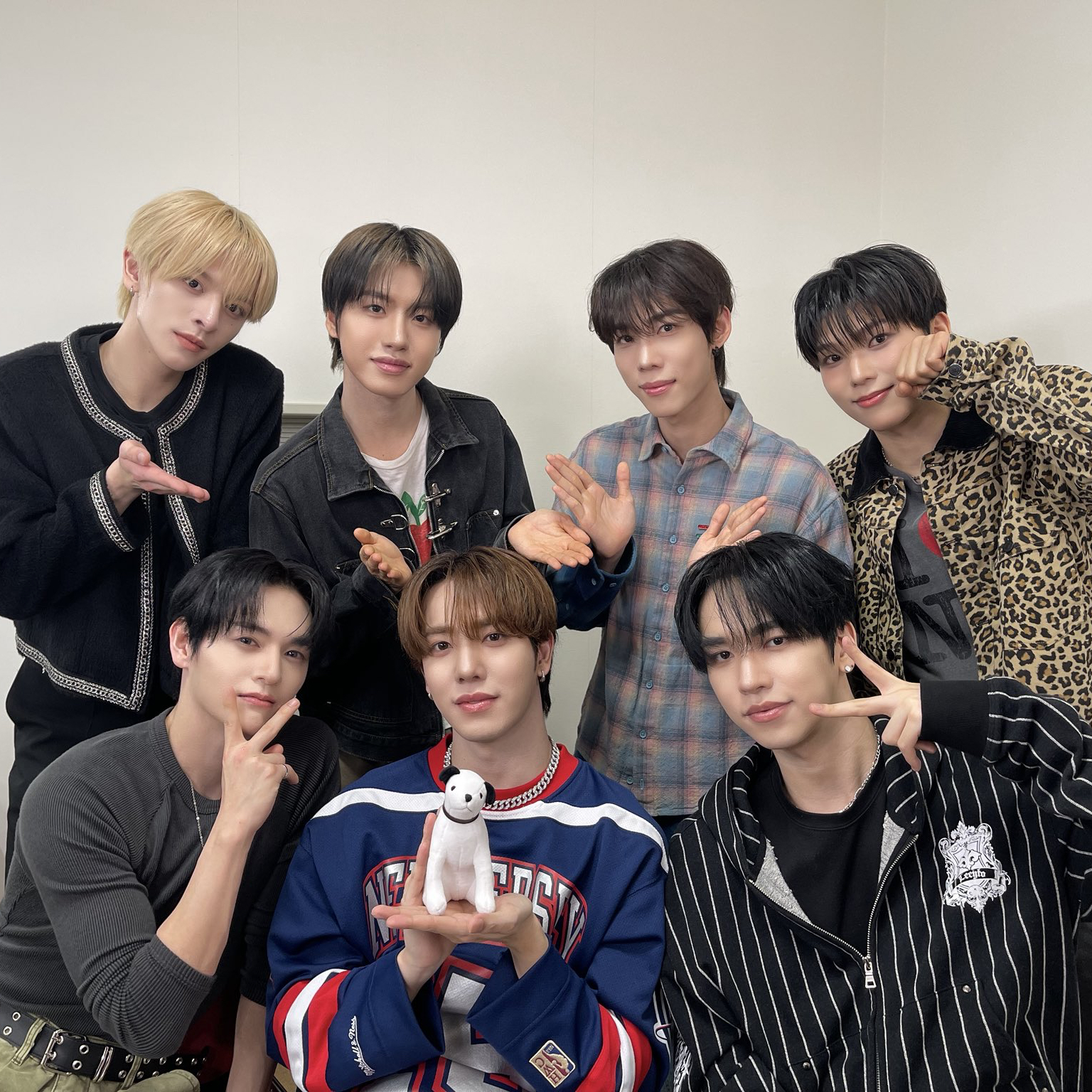 Behind-the-scenes cut of n.SSign