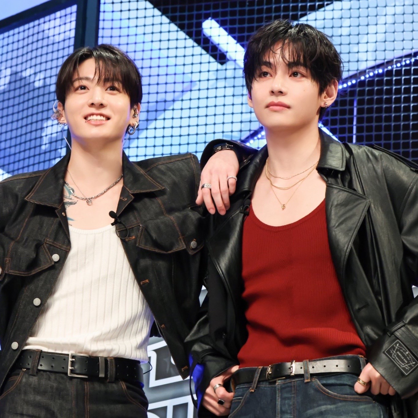 V (BTS)の舞台裏ショット