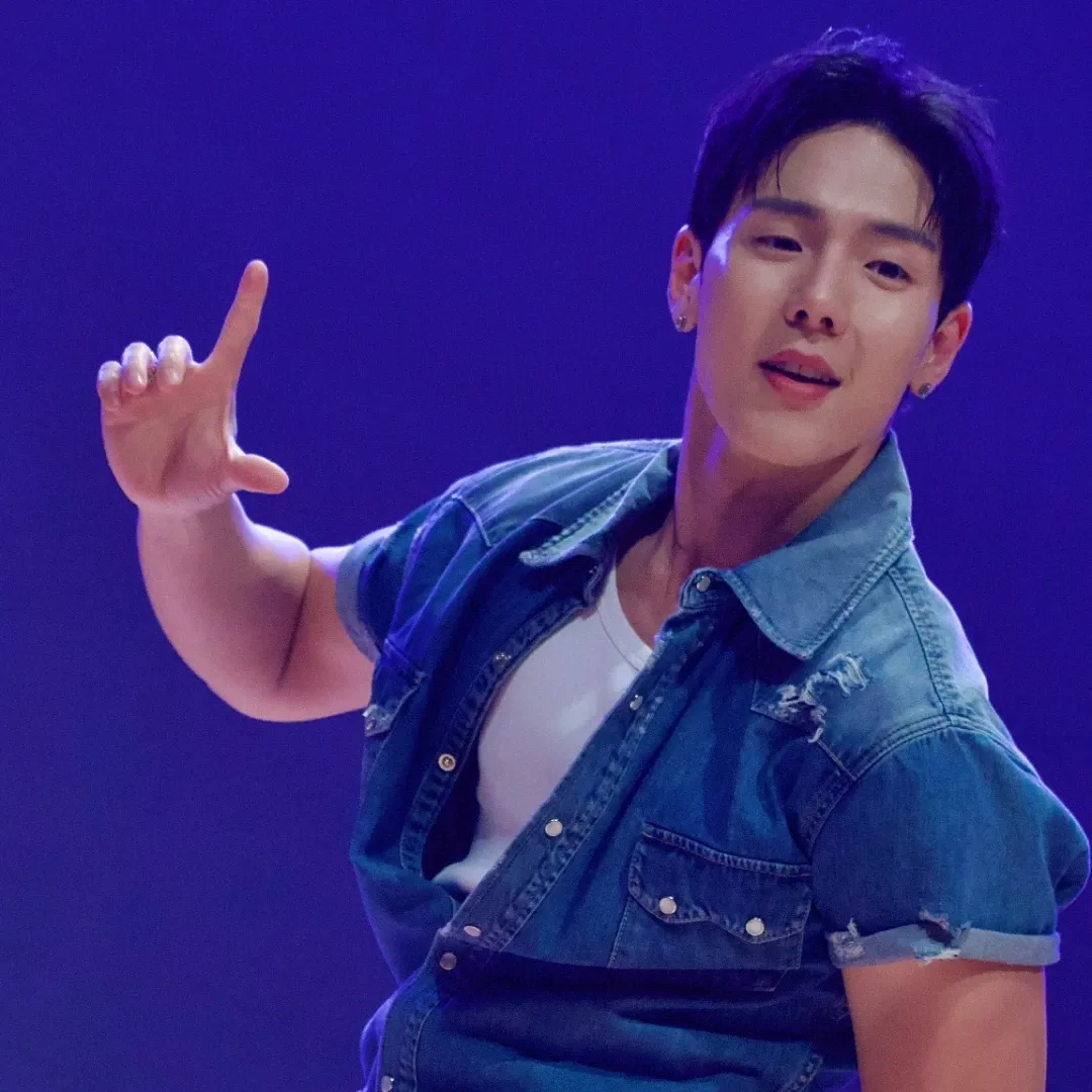 Recent activity shot of Shownu (MONSTA X)