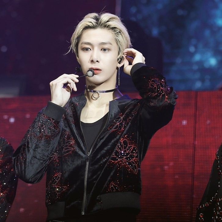 Momen yang diabadikan oleh penggemar MONSTA X