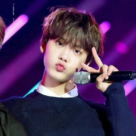 아스트로의 최신 사진