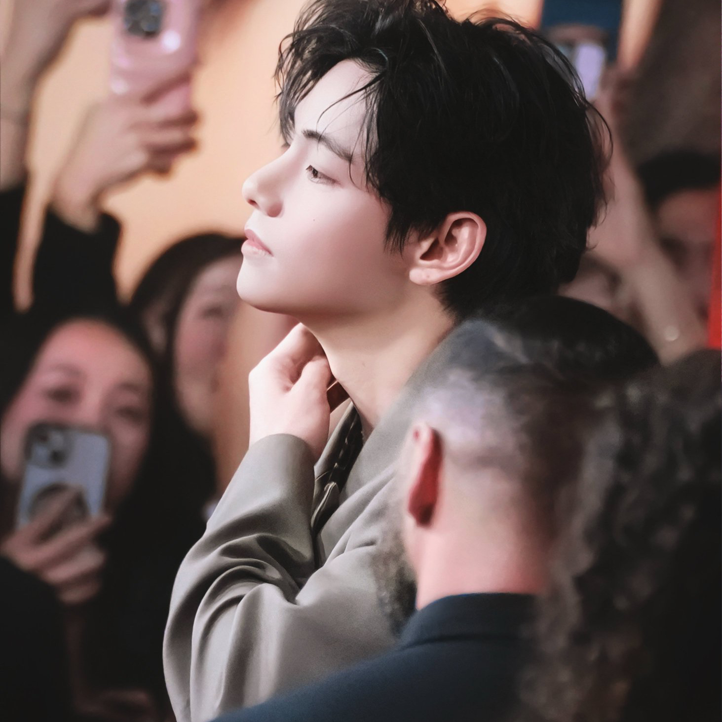 뷔 (방탄소년단)의 비하인드 컷