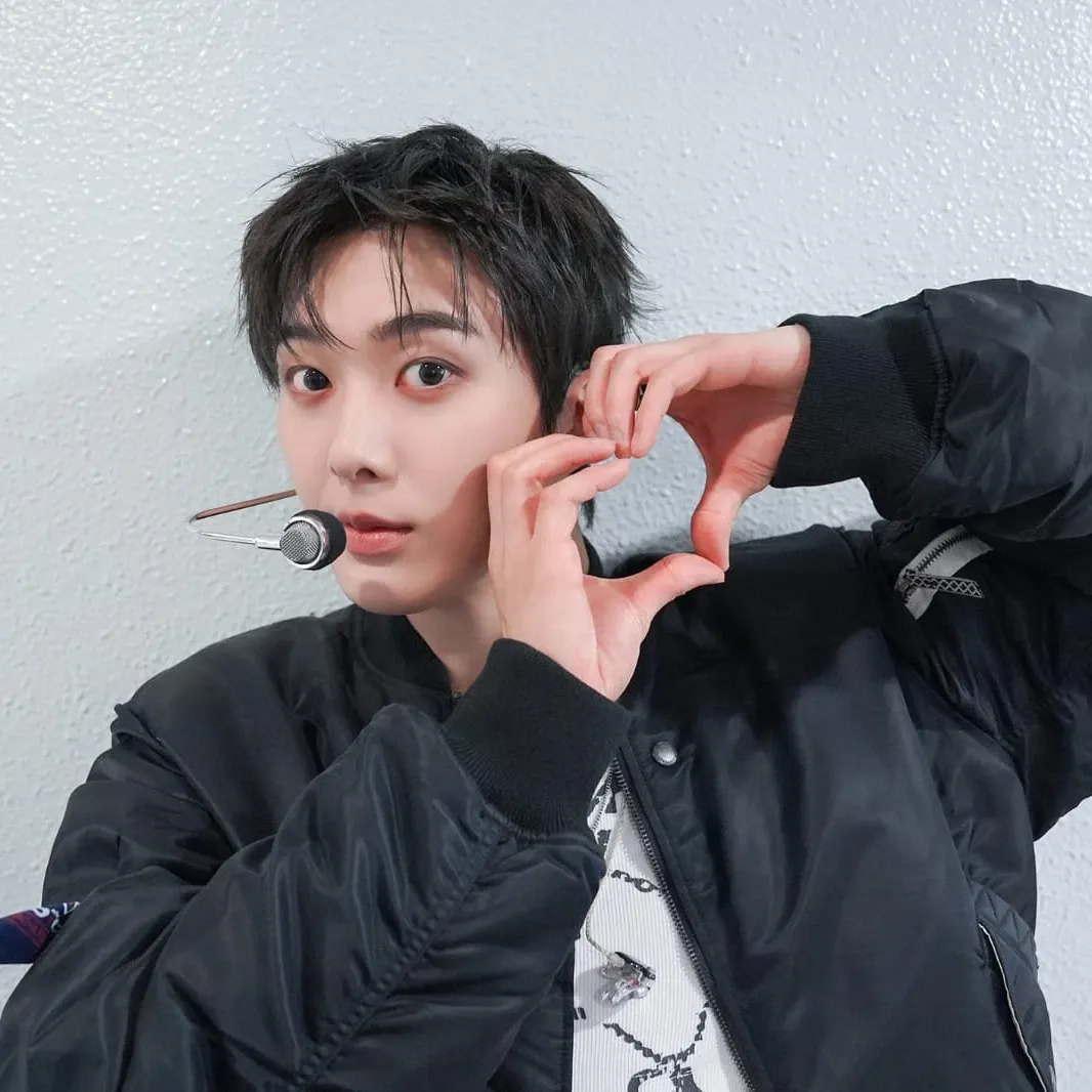 윤산하 (아스트로)의 비하인드 컷