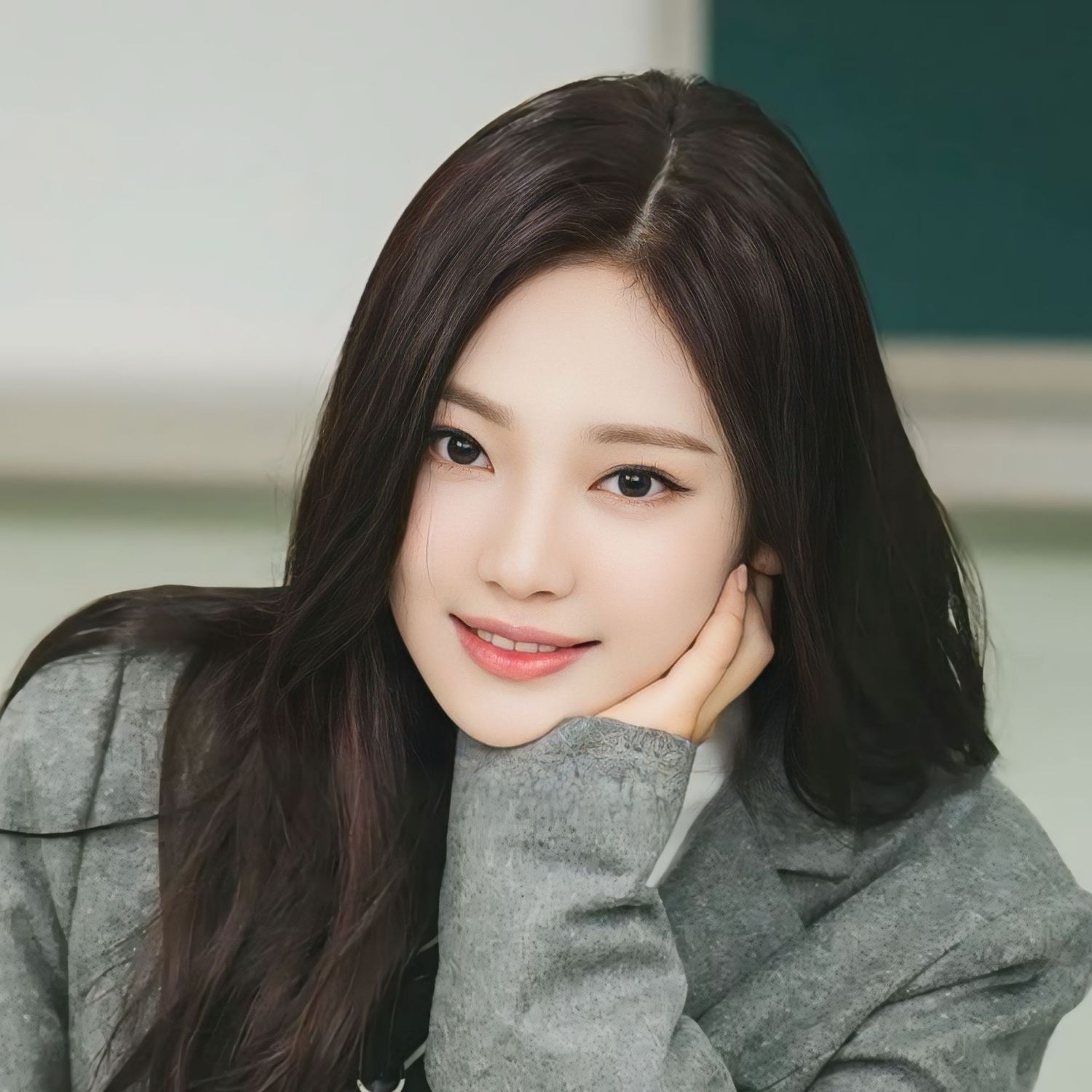 Recent activity shot of Ningning (aespa)