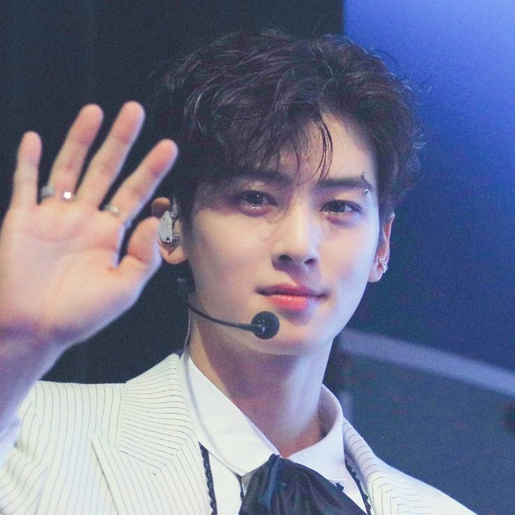 Latest photo of Eunwoo (ASTRO)