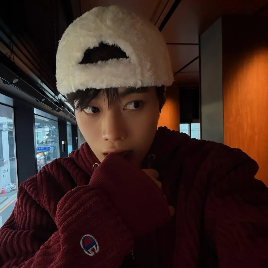 Recent activity shot of Hanbin (TEMPEST)