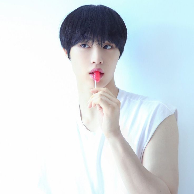 Behind-the-scenes cut of Hyunsuk (CIX)