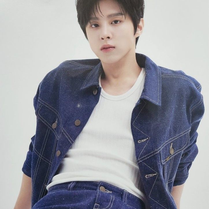 김우석의 최신 사진