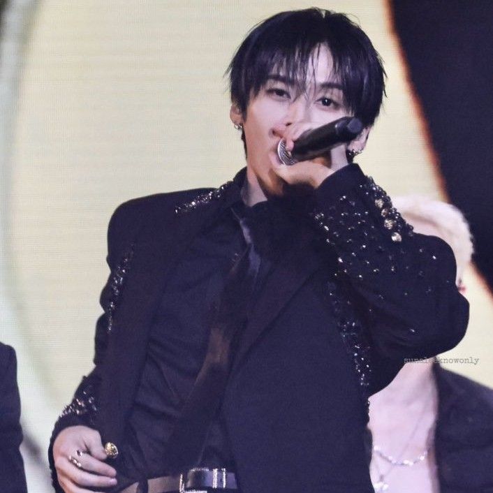 K-POP posts beloved by 리노 (Stray Kids) fans