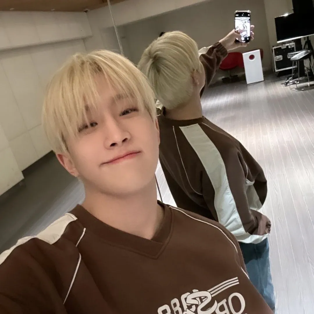 A moment captured by Jinjin (ASTRO)'s fan