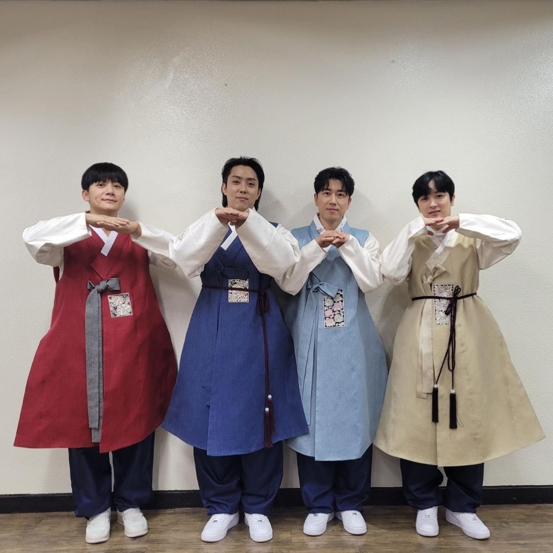 Behind-the-scenes cut of SECHSKIES