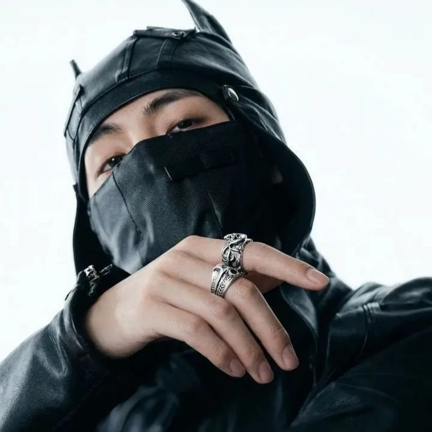 뷔 (방탄소년단)의 최신 사진