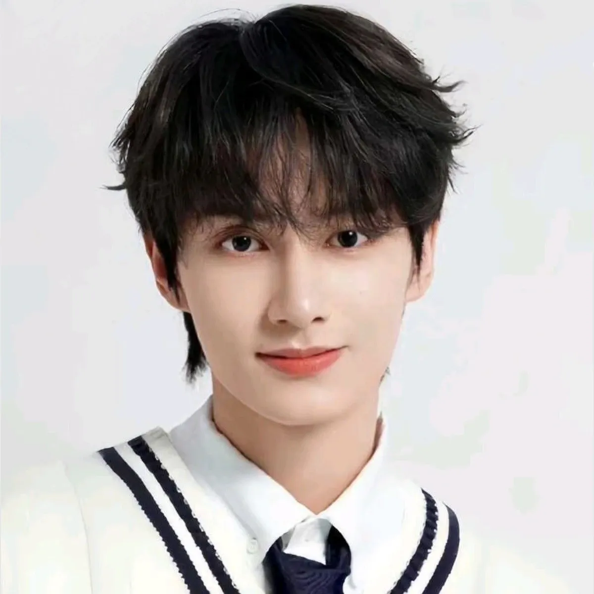 Latest photo of Jun (SEVENTEEN)