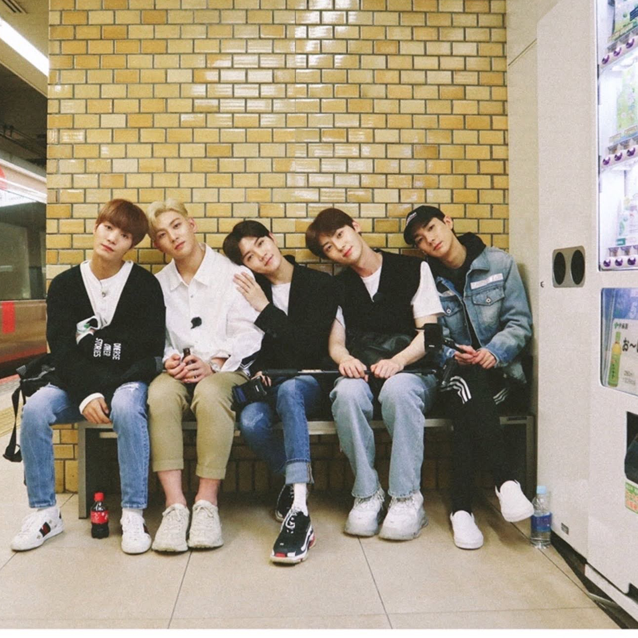 A moment captured by NU'EST's fan