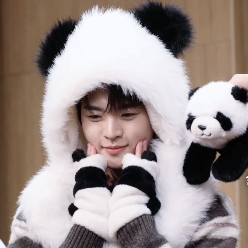 Recent activity shot of Hyojin (ONF)