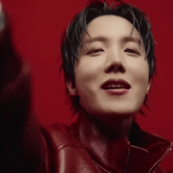 Foto terbaru j-hope (BTS)