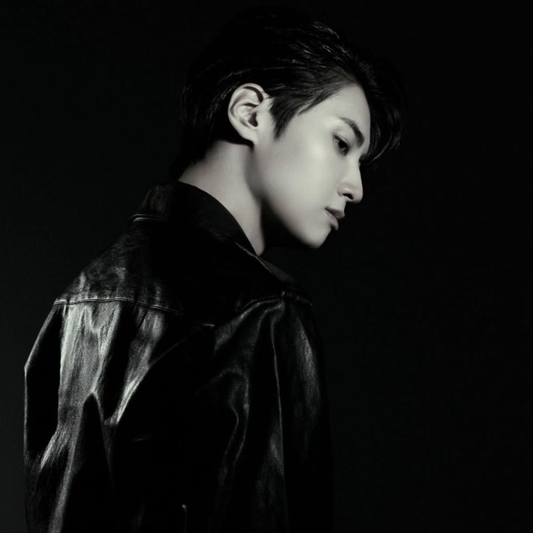 Behind-the-scenes cut of Lee Jinhyuk