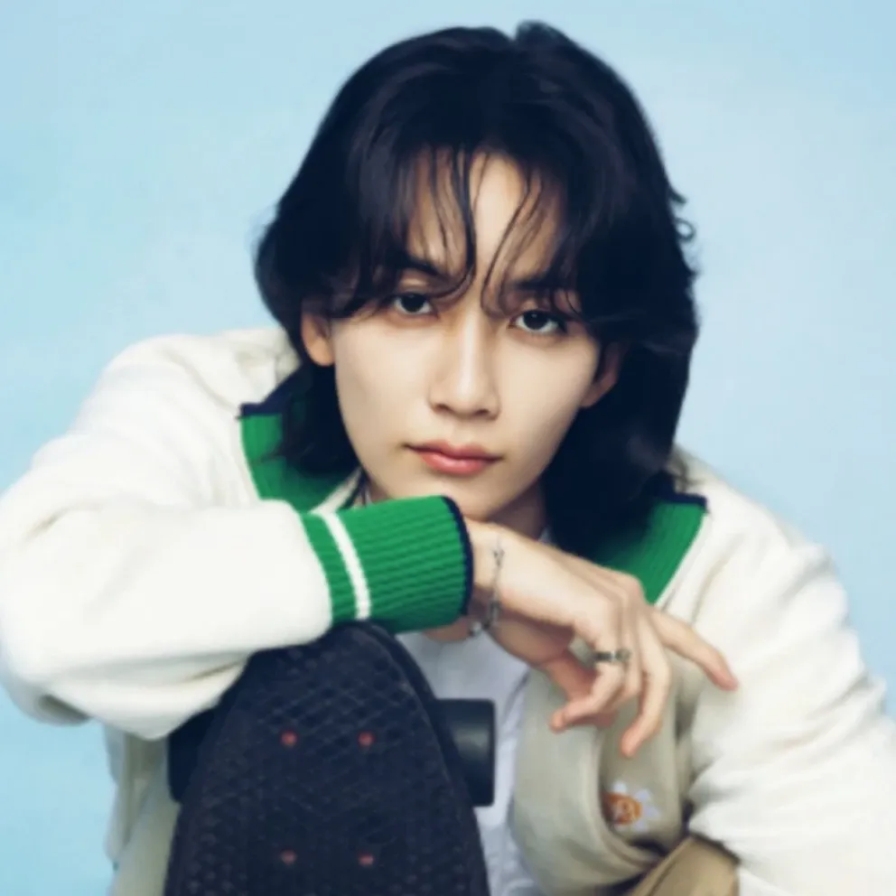 Recent activity shot of Jeonghan (SEVENTEEN)