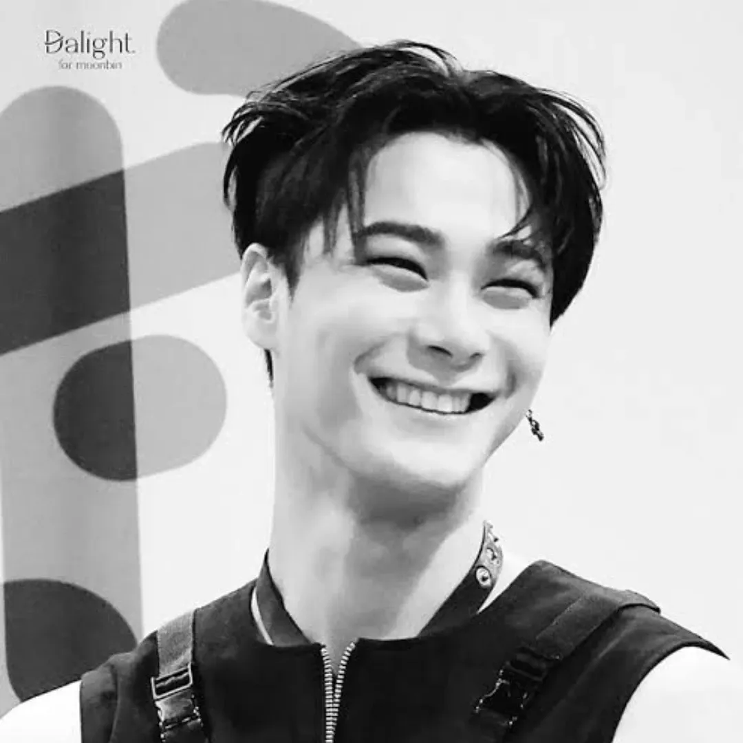 A moment captured by Moonbin (ASTRO)'s fan