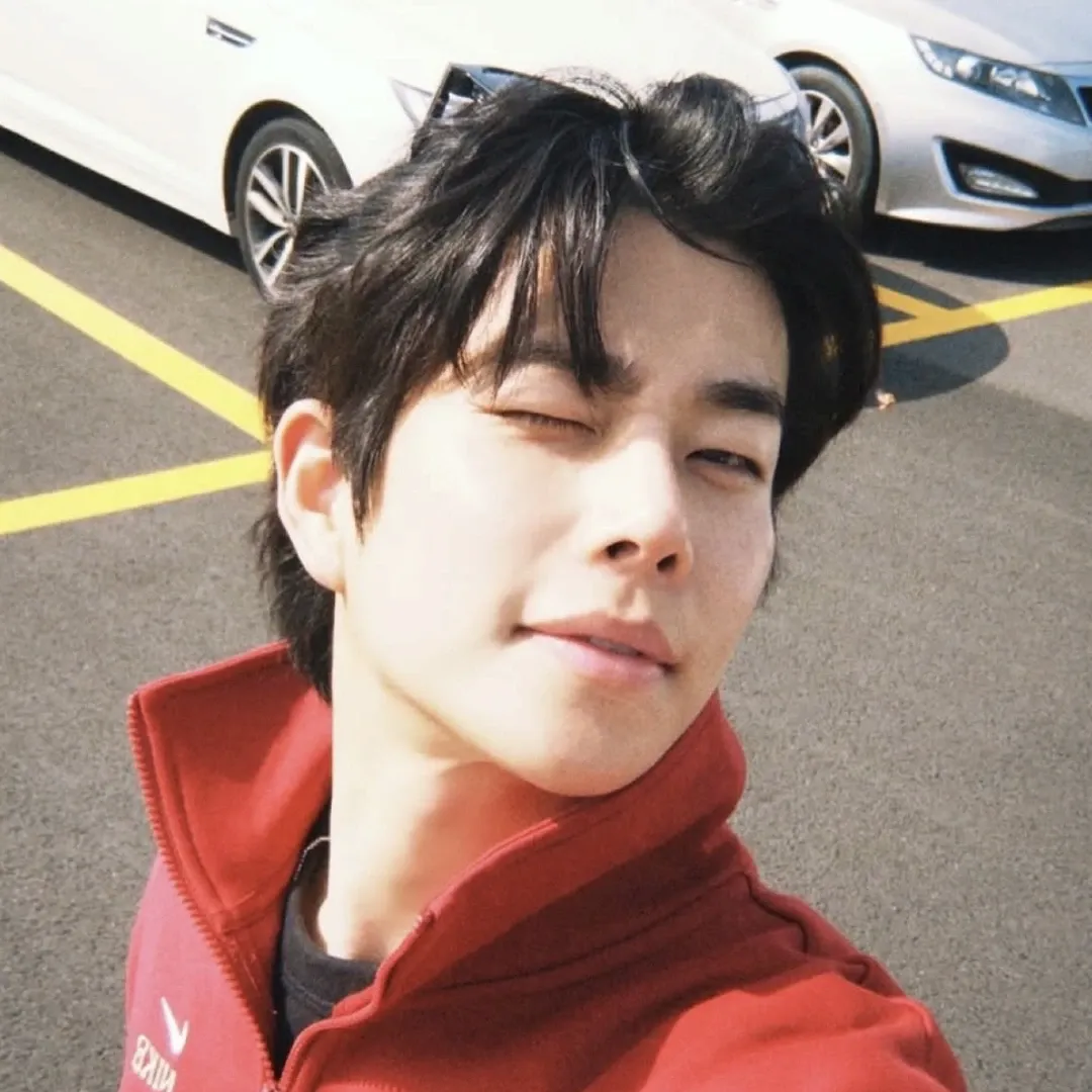 Behind-the-scenes cut of MJ (ASTRO)