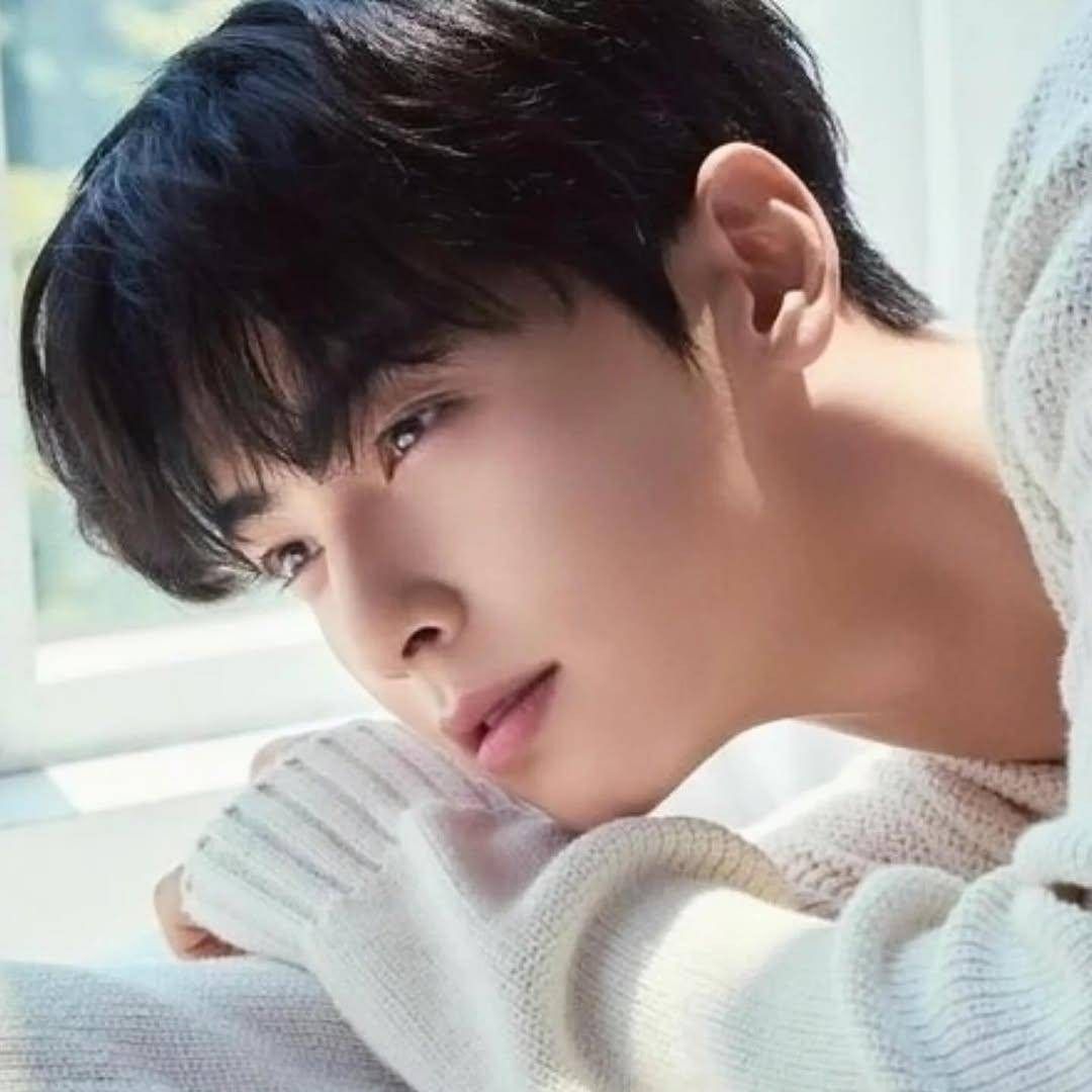 Recent activity shot of Eunwoo (ASTRO)