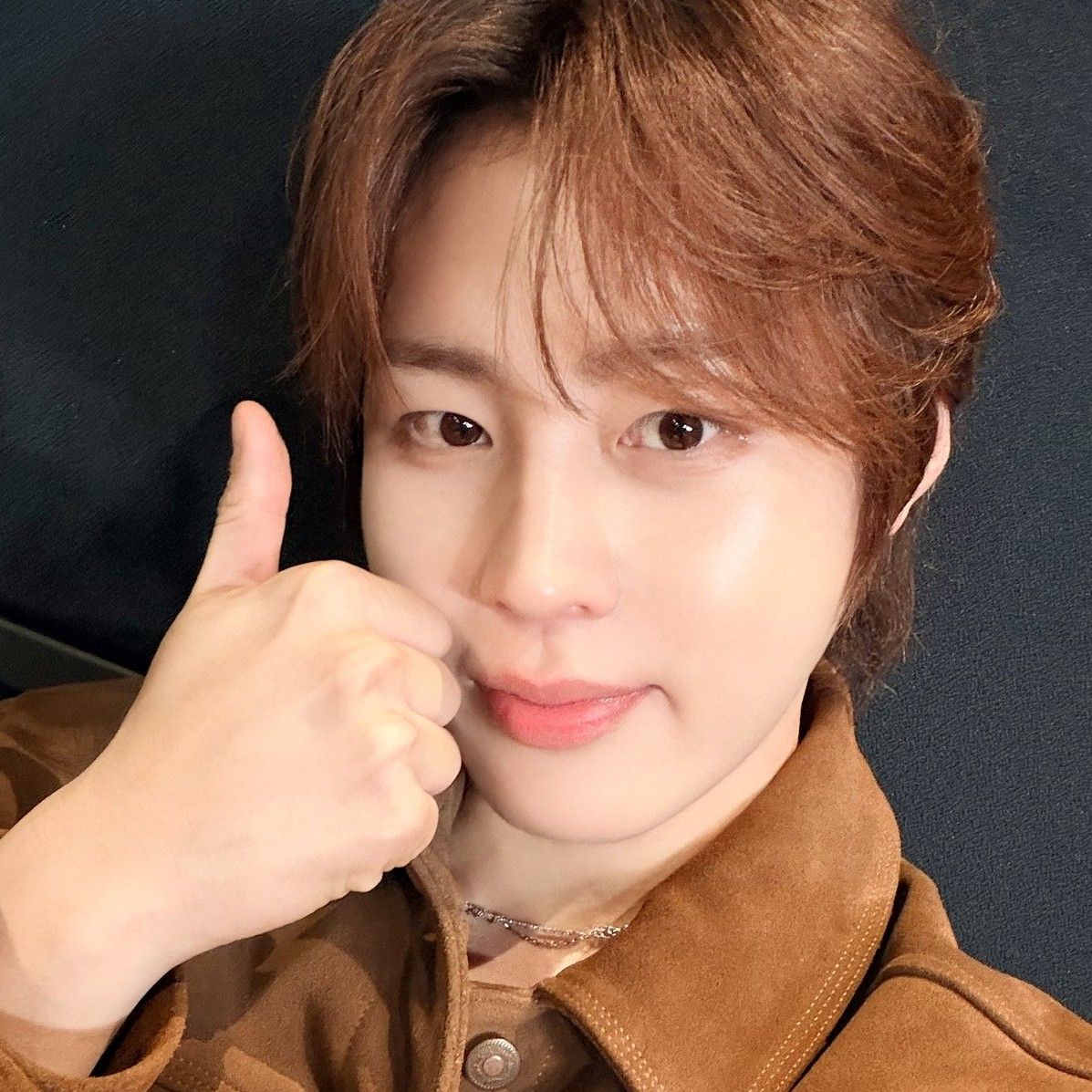 A moment captured by Ha Sungwoon's fan
