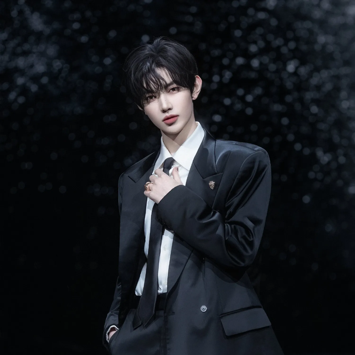 Behind-the-scenes cut of Zhang Hao