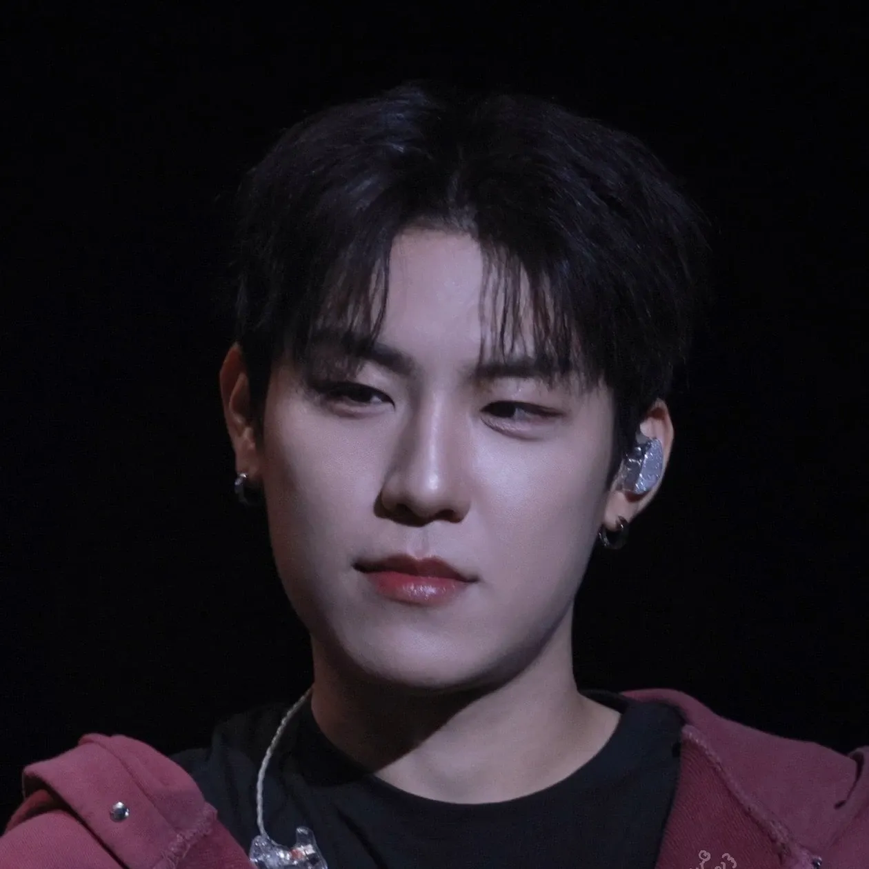 Behind-the-scenes cut of Park Woojin (AB6IX)