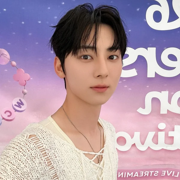 Best moment chosen by Hwang Minhyun fandom