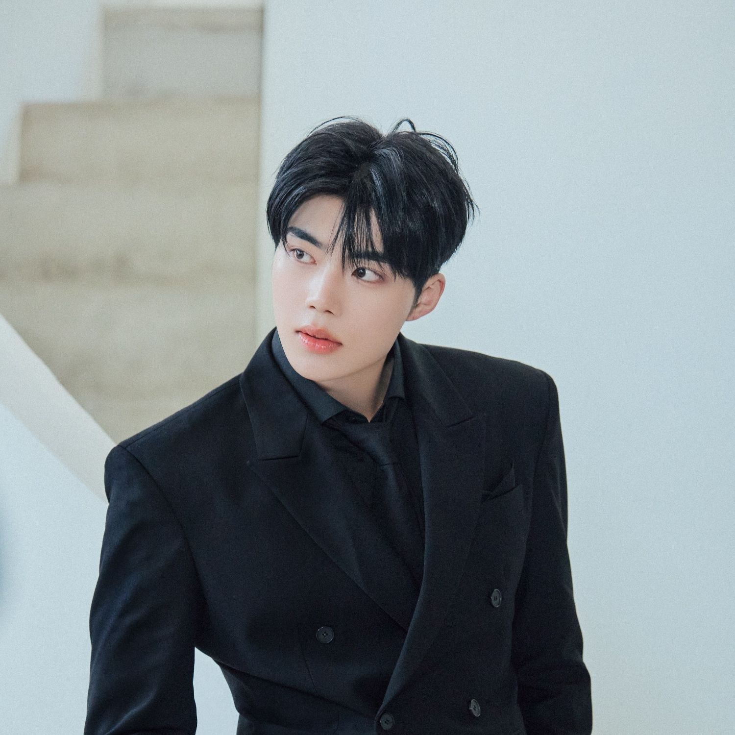 Behind-the-scenes cut of Park Gunwook (ZEROBASEONE)