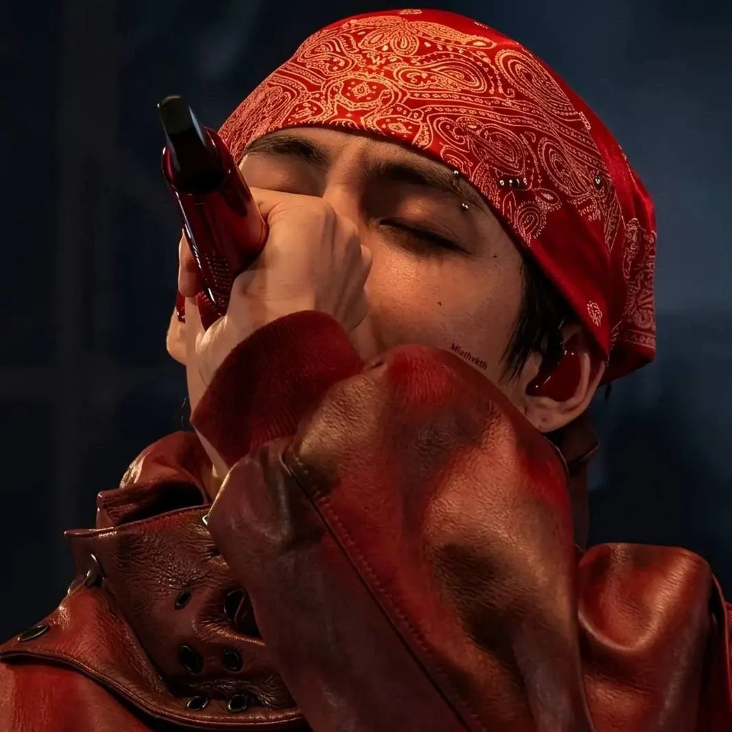 Recent activity shot of V (BTS)