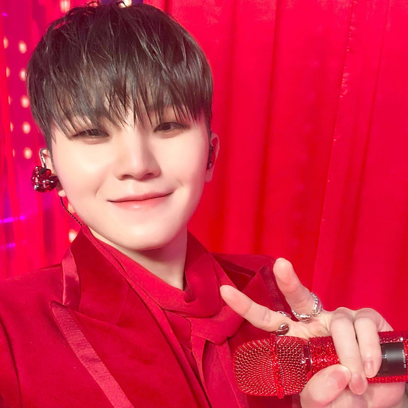 Woozi (SEVENTEEN)的最新活動照片