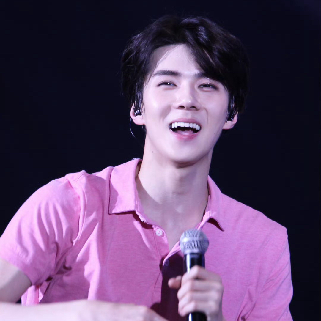 세훈 (EXO)의 비하인드 컷