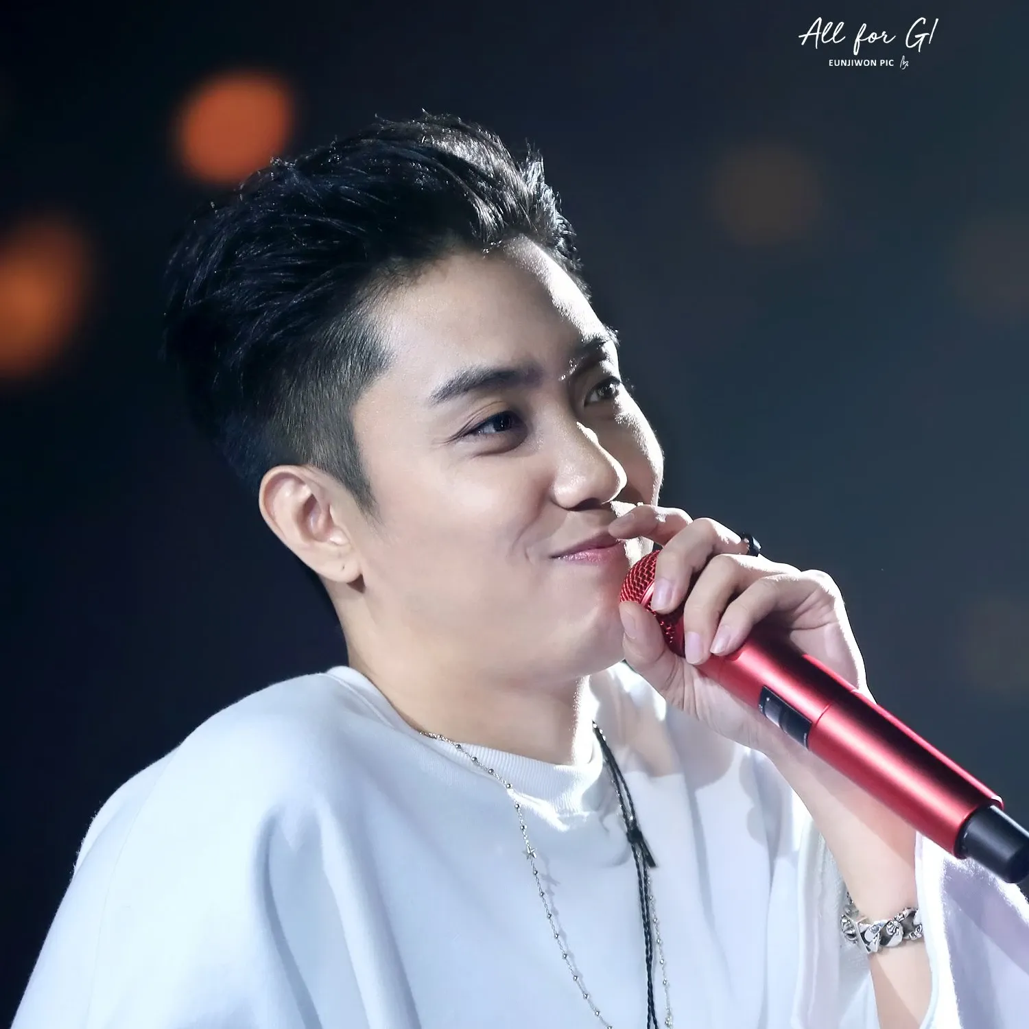 Latest photo of Eun Jiwon (SECHSKIES)