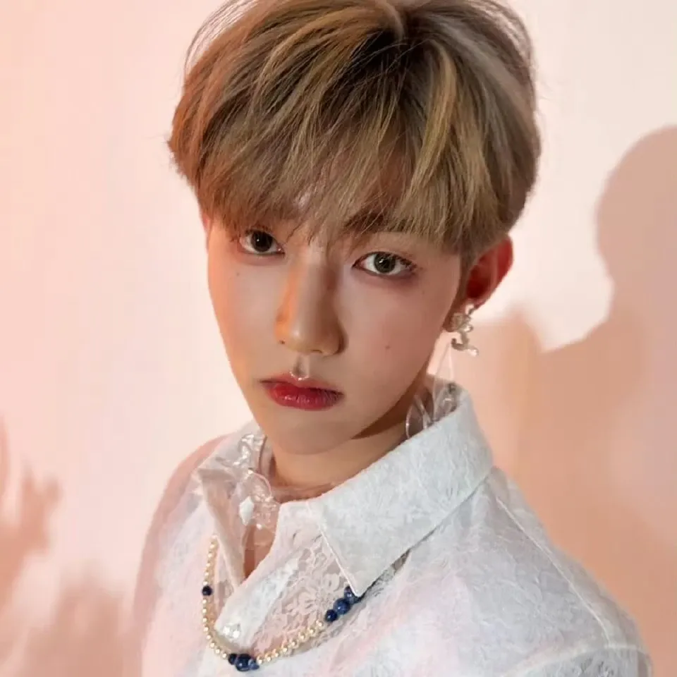 A moment captured by Zhang Hao's fan