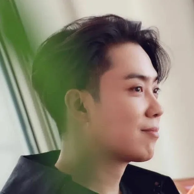 A moment captured by Eun Jiwon (SECHSKIES)'s fan