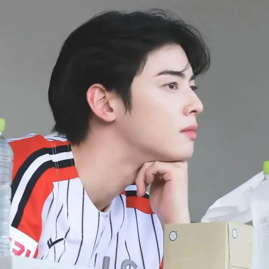 Latest photo of Eunwoo (ASTRO)