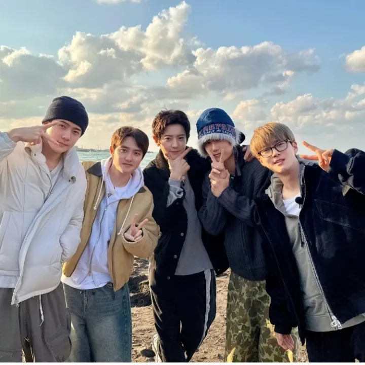 Foto aktivitas terbaru EXO