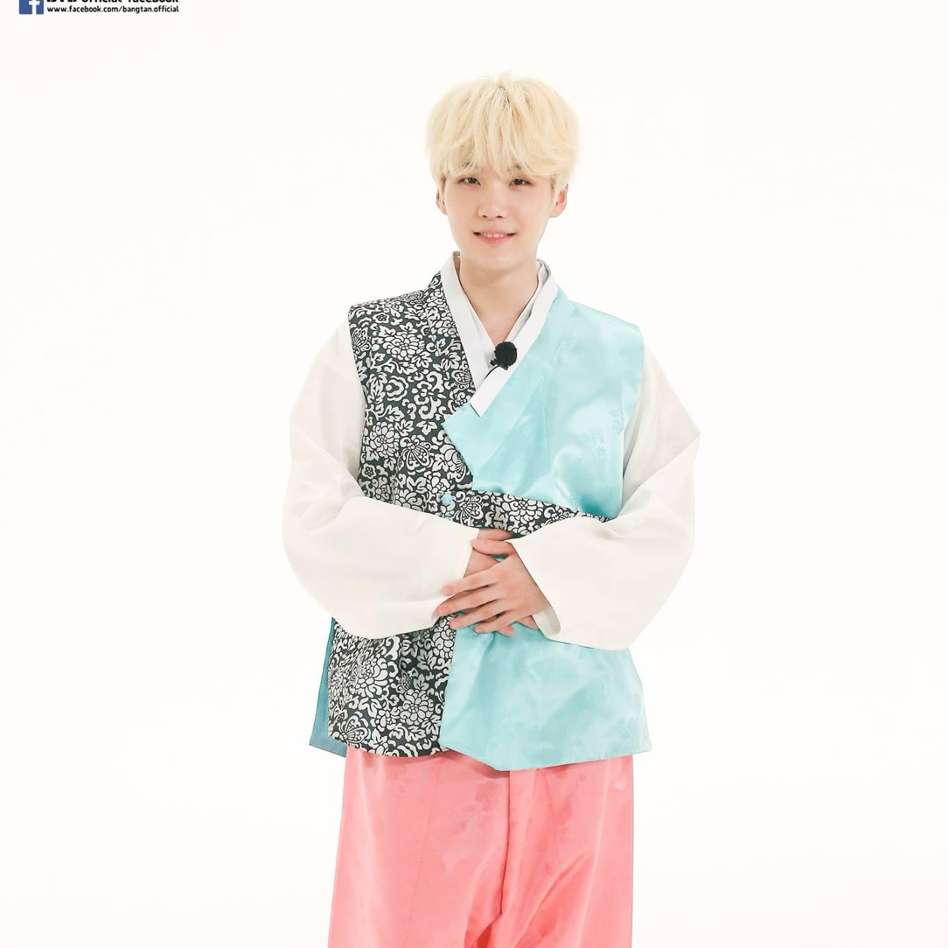 Behind-the-scenes cut of Board