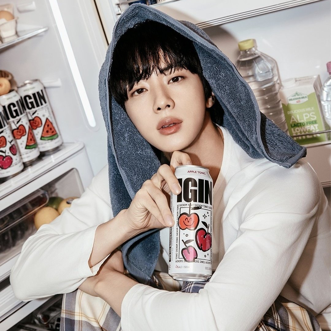 Behind-the-scenes cut of Jin (BTS)