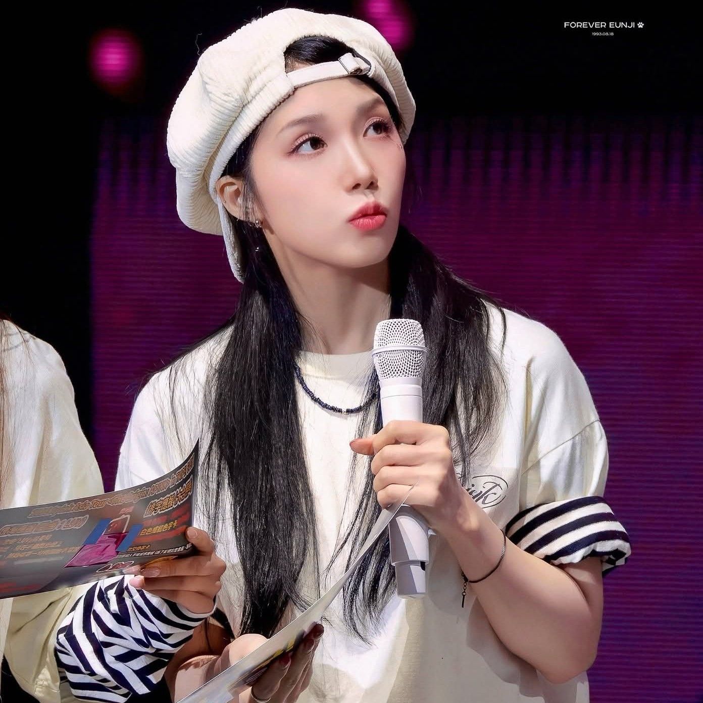 A moment captured by Jeong Eunji (Apink)'s fan