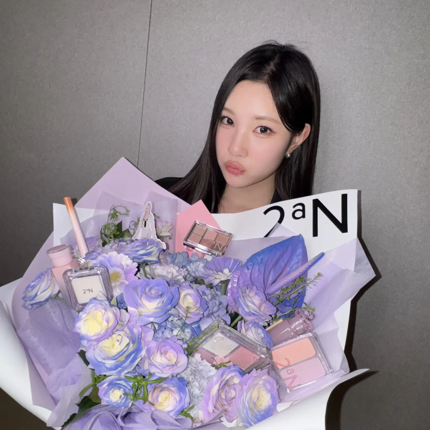 Behind-the-scenes cut of Juun (Hearts2Hearts)